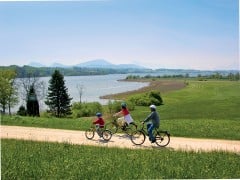 Service: Die Seenland-Tourismusverbände verleihen auch E-Bikes.
