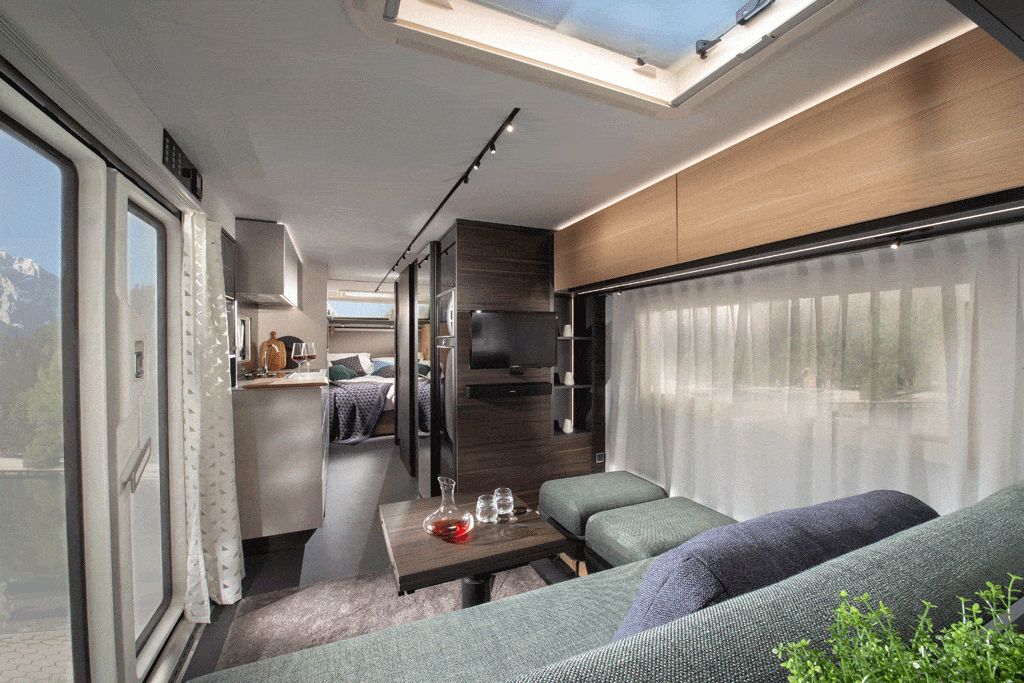 Adria Astella auf dem Caravan Salon 2019 - Camping, Cars & Caravans