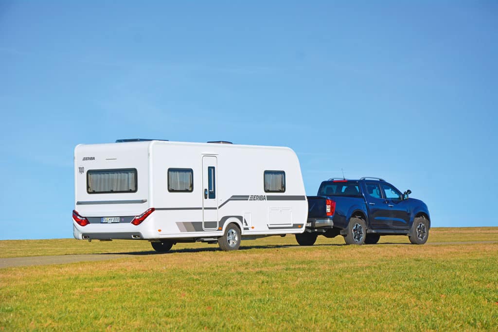 Ein neues, helles Mobiliar und viel Licht geben dem Nova einen modernen Auftritt. Der 530 gefällt mit viel Platz und Komfort für zwei. Der Testcaravan kommt mit Extras auf 37.545 Euro.