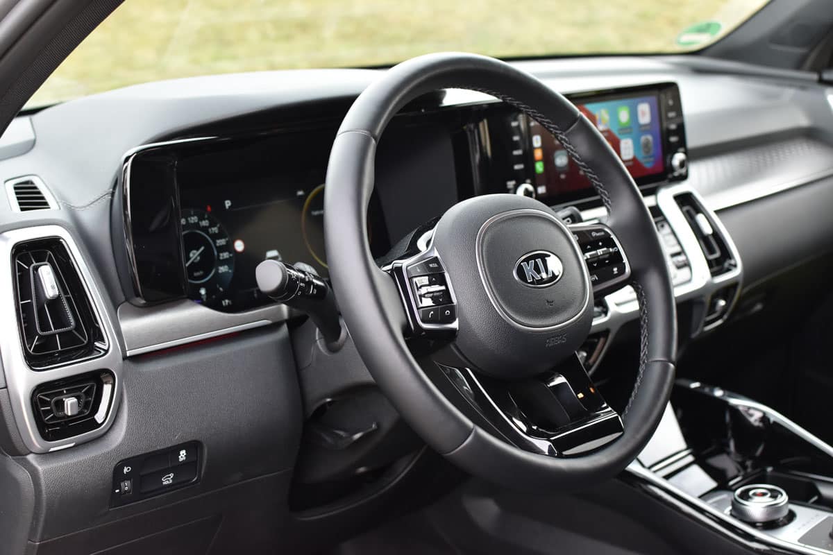 Kia Sorento 2.2 CRDI AWD Camping, Cars & Caravans